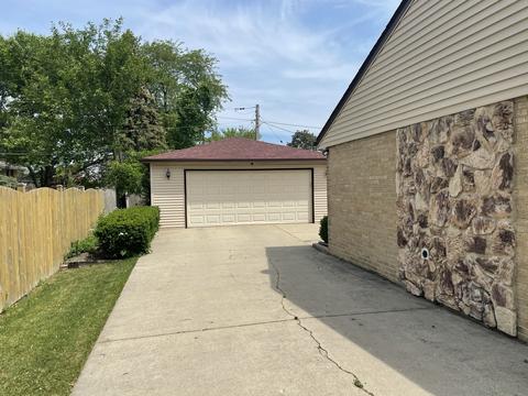 370 Florian Dr, Des Plaines, IL 60016 photo 23