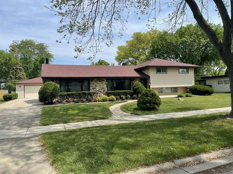370 Florian Dr, Des Plaines, IL 60016 photo 2