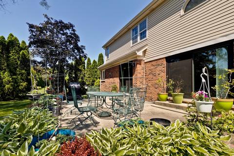 711 Kenmare Dr, Des Plaines, IL 60016 photo 30
