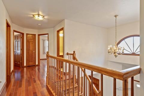 711 Kenmare Dr, Des Plaines, IL 60016 photo 16