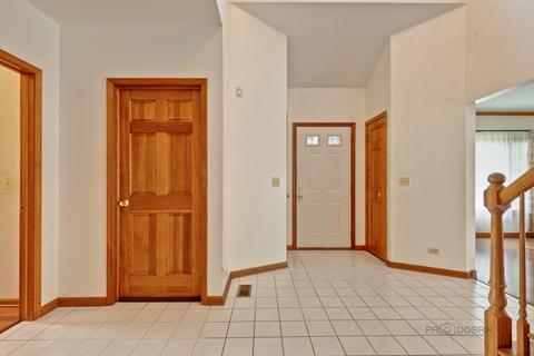 711 Kenmare Dr, Des Plaines, IL 60016 photo 3