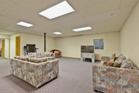 711 Kenmare Dr, Des Plaines, IL 60016 photo 24