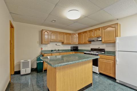 711 Kenmare Dr, Des Plaines, IL 60016 photo 25
