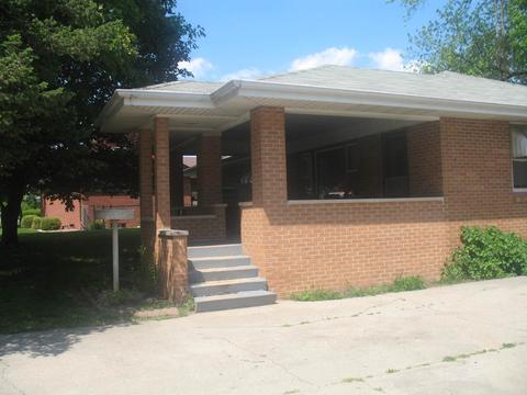 304 Cedar Dr, Clinton, IL 61727 photo 15
