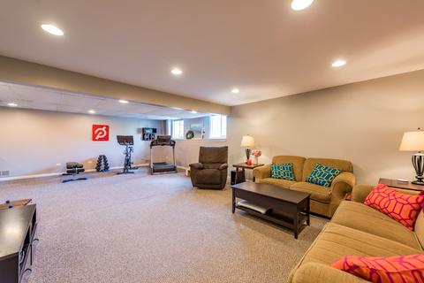 1848 E Skyline Cir, Lindenhurst, IL 60046 photo 24