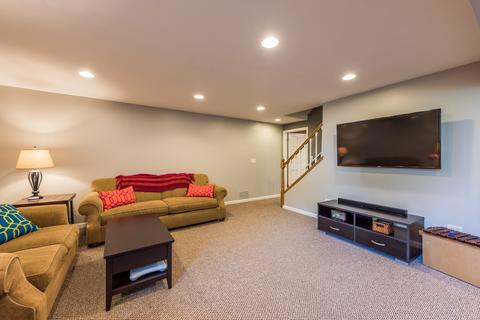 1848 E Skyline Cir, Lindenhurst, IL 60046 photo 25