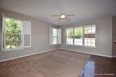 238 Longview Dr, Elgin, IL 60124 photo 9
