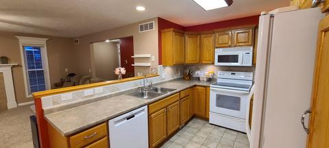 1220 Onyx Ln, Normal, IL 61761 photo 8