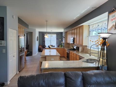 5335 Shotkoski Dr, Hoffman Estates, IL 60192 photo 9