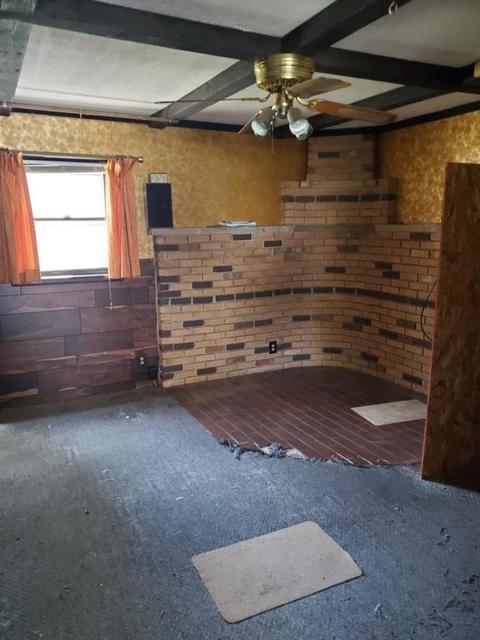 706 S Float Ave, Freeport, IL 61032 photo 5