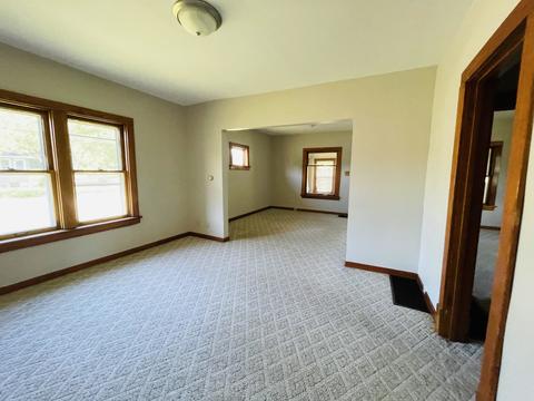 1094 S 6th Ave, Kankakee, IL 60901 photo 5