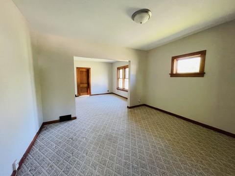 1094 S 6th Ave, Kankakee, IL 60901 photo 4