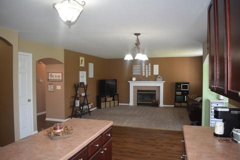 331 Cloverleaf Ct, Dekalb, IL 60115 photo 31