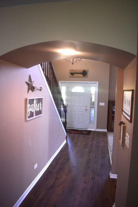 331 Cloverleaf Ct, Dekalb, IL 60115 photo 9
