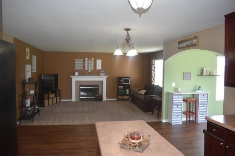 331 Cloverleaf Ct, Dekalb, IL 60115 photo 32