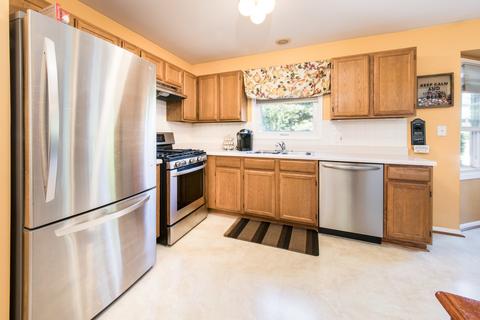 6422 Plainview Rd, Gurnee, IL 60031 photo 9