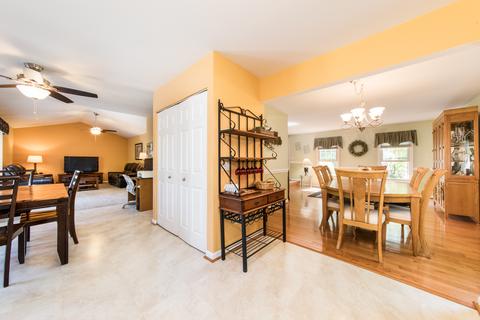 6422 Plainview Rd, Gurnee, IL 60031 photo 8