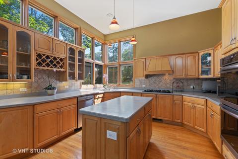 1606 Maple Ave, Northbrook, IL 60062 photo 7