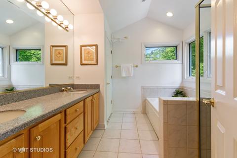 1606 Maple Ave, Northbrook, IL 60062 photo 13
