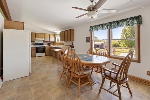 40 W871 Lenz Rd, Elgin, IL 60124 photo 9