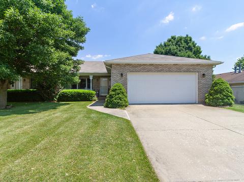 189 E First St, Manteno, IL 60950 photo 1
