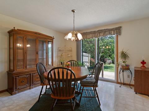 189 E First St, Manteno, IL 60950 photo 7