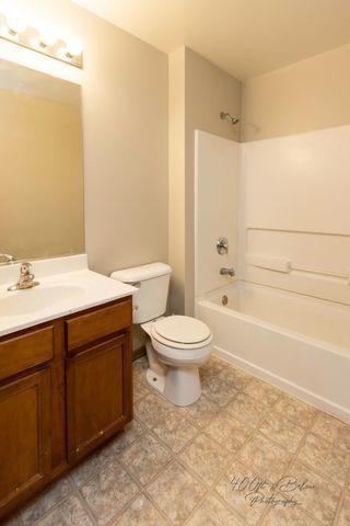 216 Cobblestone Cir, Harvard, IL 60033 photo 16