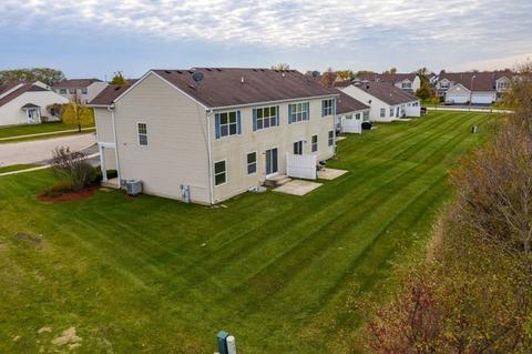 216 Cobblestone Cir, Harvard, IL 60033 photo 4