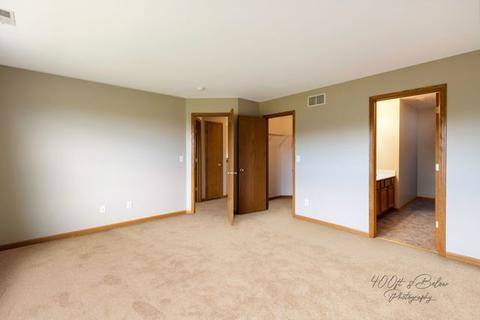 216 Cobblestone Cir, Harvard, IL 60033 photo 11