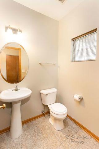 216 Cobblestone Cir, Harvard, IL 60033 photo 17