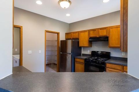 216 Cobblestone Cir, Harvard, IL 60033 photo 6