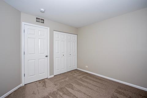 2424 Evergreen Cir, Mchenry, IL 60050 photo 21