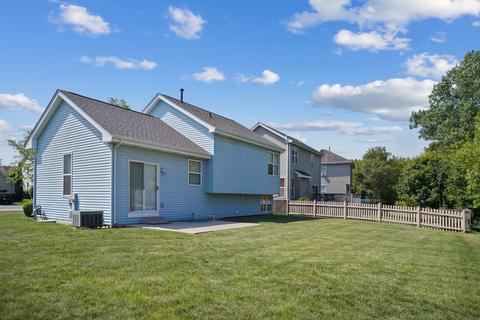 543 Deer Run Rd, Lakemoor, IL 60051 photo 2