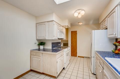 1109 E Alder Ln, Mount Prospect, IL 60056 photo 10