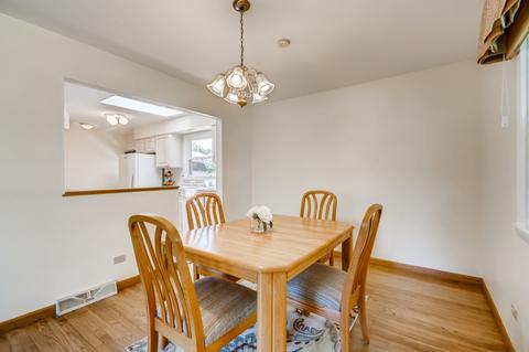 1109 E Alder Ln, Mount Prospect, IL 60056 photo 8