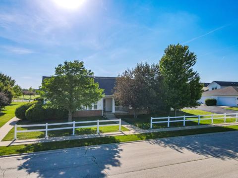1301 Sioux Turn, Kankakee, IL 60901 photo 1