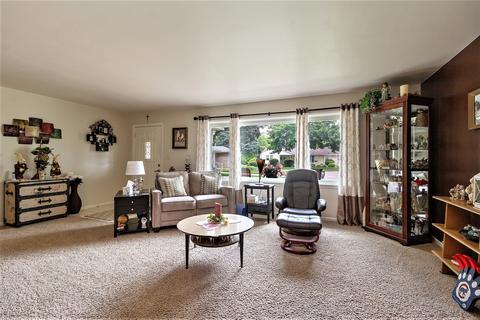 641 Bishop Ct, Bradley, IL 60915 photo 2