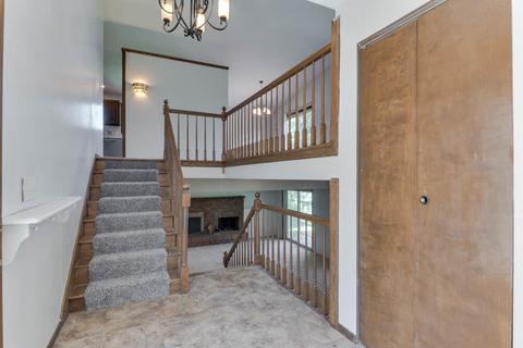210 Cornell Dr, Normal, IL 61761 photo 4