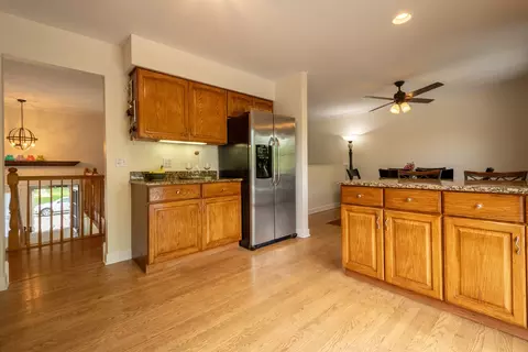 949 Mayfield St, Cary, IL 60013 photo 13