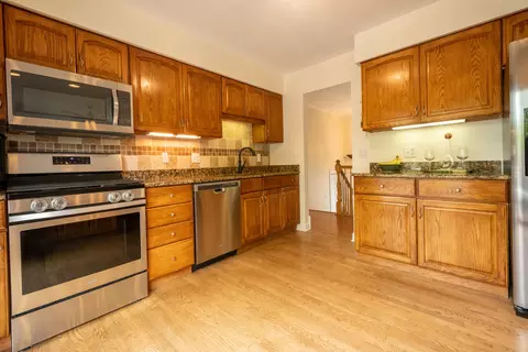 949 Mayfield St, Cary, IL 60013 photo 17