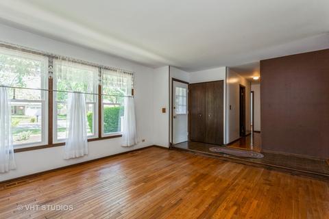 220 Cedarbrook Rd, Naperville, IL 60565 photo 4