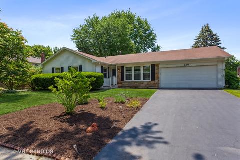 220 Cedarbrook Rd, Naperville, IL 60565 photo 2