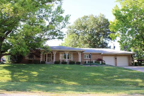 35 Cypress Dr, Clinton, IL 61727 photo 1