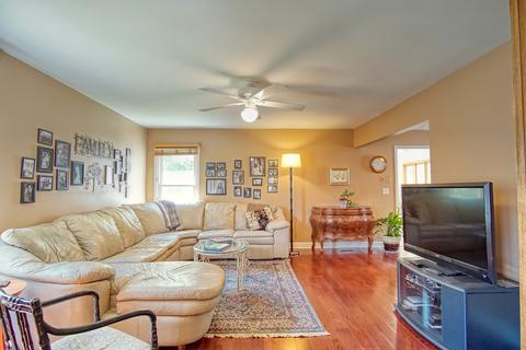 1650 Ivy Ct E, Wheaton, IL 60189 photo 8