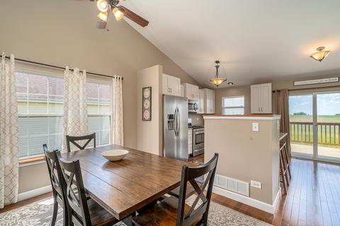1503 Creekside Cir, Minooka, IL 60447 photo 5