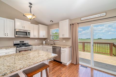 1503 Creekside Cir, Minooka, IL 60447 photo 6