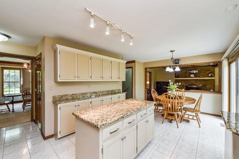 540 Flock Ave, Naperville, IL 60565 photo 7