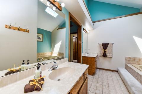 540 Flock Ave, Naperville, IL 60565 photo 12
