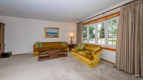 35 S Highview Ave, Addison, IL 60101 photo 4