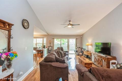 715 Equestrian Dr, Wheeling, IL 60090 photo 5